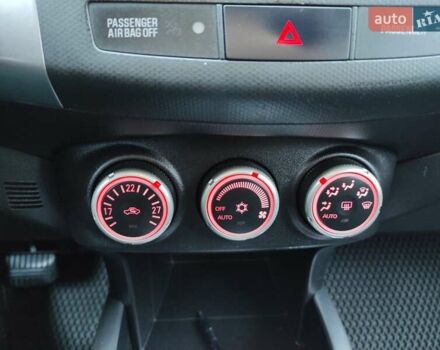 Сірий Міцубісі Аутлендер ХЛ, об'ємом двигуна 2.4 л та пробігом 307 тис. км за 8399 $, фото 63 на Automoto.ua