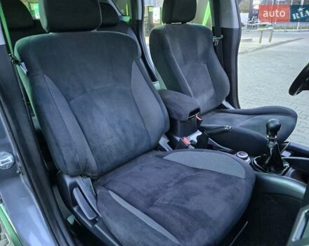 Серый Мицубиси Аутлендер ХЛ, объемом двигателя 2.2 л и пробегом 268 тыс. км за 8999 $, фото 57 на Automoto.ua