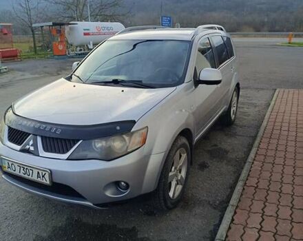 Серый Мицубиси Аутлендер ХЛ, объемом двигателя 2.36 л и пробегом 260 тыс. км за 8800 $, фото 5 на Automoto.ua
