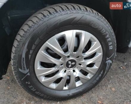 Серый Мицубиси Аутлендер ХЛ, объемом двигателя 2.4 л и пробегом 307 тыс. км за 8299 $, фото 10 на Automoto.ua