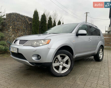Сірий Міцубісі Аутлендер ХЛ, об'ємом двигуна 2 л та пробігом 310 тис. км за 6999 $, фото 2 на Automoto.ua