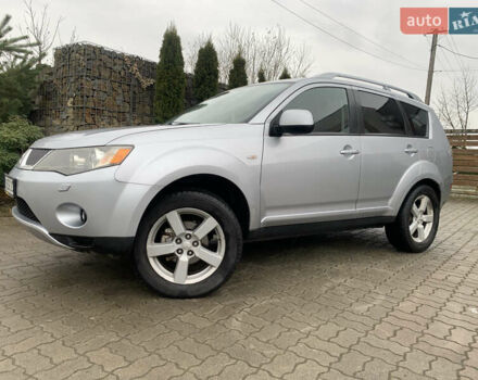 Сірий Міцубісі Аутлендер ХЛ, об'ємом двигуна 2 л та пробігом 310 тис. км за 6999 $, фото 3 на Automoto.ua