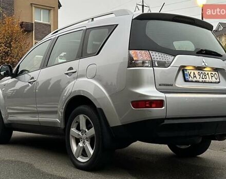 Серый Мицубиси Аутлендер ХЛ, объемом двигателя 3 л и пробегом 129 тыс. км за 10450 $, фото 15 на Automoto.ua