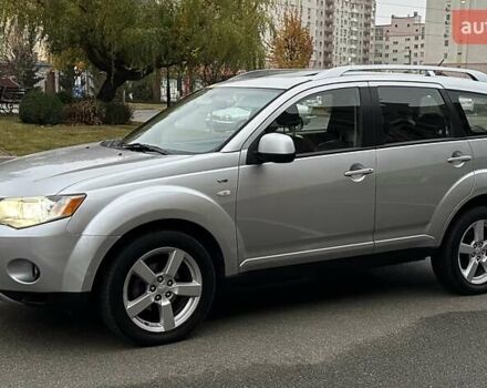 Серый Мицубиси Аутлендер ХЛ, объемом двигателя 3 л и пробегом 129 тыс. км за 10450 $, фото 12 на Automoto.ua