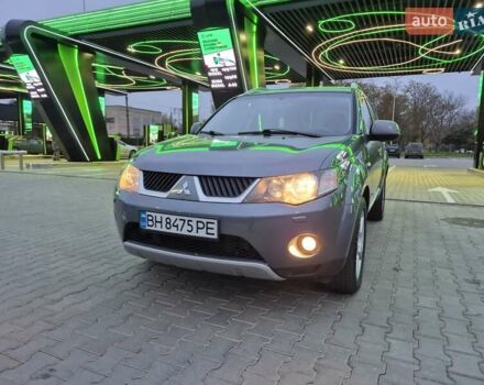 Серый Мицубиси Аутлендер ХЛ, объемом двигателя 2.2 л и пробегом 268 тыс. км за 8999 $, фото 7 на Automoto.ua