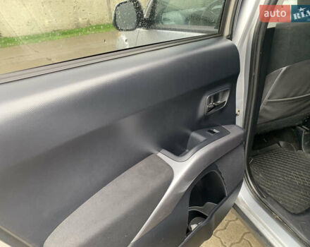 Сірий Міцубісі Аутлендер ХЛ, об'ємом двигуна 2 л та пробігом 310 тис. км за 6999 $, фото 17 на Automoto.ua