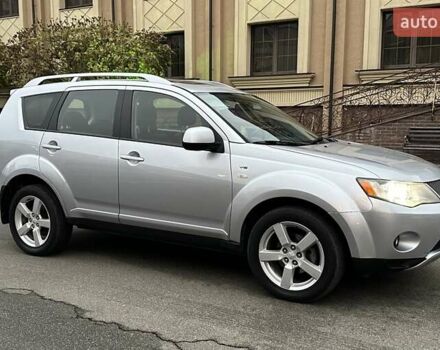 Серый Мицубиси Аутлендер ХЛ, объемом двигателя 3 л и пробегом 129 тыс. км за 10450 $, фото 20 на Automoto.ua