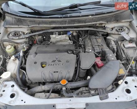 Сірий Міцубісі Аутлендер ХЛ, об'ємом двигуна 2.4 л та пробігом 307 тис. км за 8399 $, фото 56 на Automoto.ua