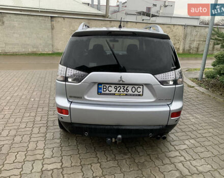 Сірий Міцубісі Аутлендер ХЛ, об'ємом двигуна 2 л та пробігом 310 тис. км за 6999 $, фото 7 на Automoto.ua