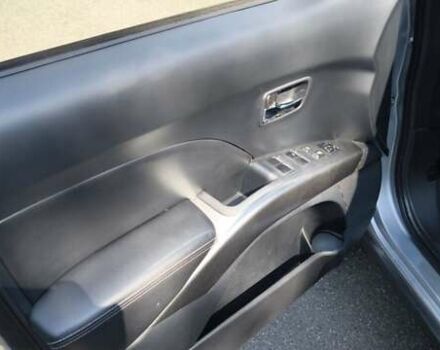 Сірий Міцубісі Аутлендер ХЛ, об'ємом двигуна 2.99 л та пробігом 192 тис. км за 9800 $, фото 25 на Automoto.ua