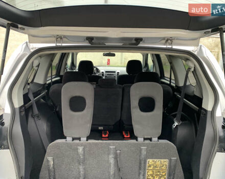 Сірий Міцубісі Аутлендер ХЛ, об'ємом двигуна 2 л та пробігом 310 тис. км за 6999 $, фото 16 на Automoto.ua