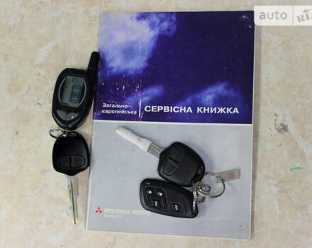 Сірий Міцубісі Аутлендер ХЛ, об'ємом двигуна 3 л та пробігом 244 тис. км за 11200 $, фото 37 на Automoto.ua