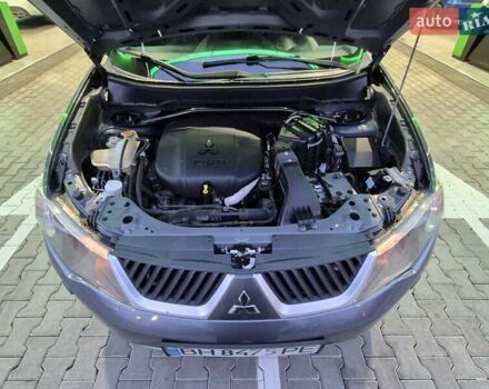 Серый Мицубиси Аутлендер ХЛ, объемом двигателя 2.2 л и пробегом 268 тыс. км за 8999 $, фото 69 на Automoto.ua