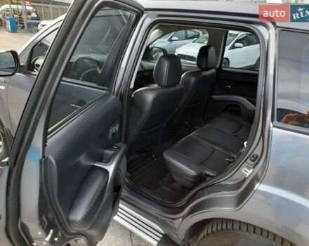 Серый Мицубиси Аутлендер ХЛ, объемом двигателя 3 л и пробегом 183 тыс. км за 10300 $, фото 16 на Automoto.ua