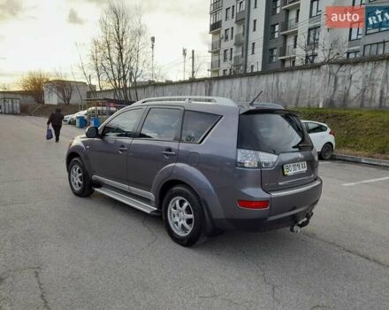 Серый Мицубиси Аутлендер ХЛ, объемом двигателя 3 л и пробегом 183 тыс. км за 10300 $, фото 5 на Automoto.ua