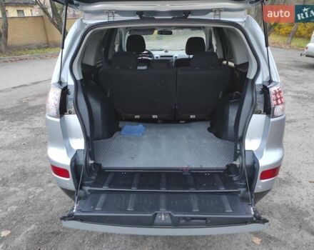 Сірий Міцубісі Аутлендер ХЛ, об'ємом двигуна 2.4 л та пробігом 307 тис. км за 8399 $, фото 39 на Automoto.ua