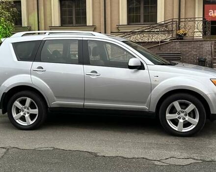 Серый Мицубиси Аутлендер ХЛ, объемом двигателя 3 л и пробегом 129 тыс. км за 10450 $, фото 19 на Automoto.ua