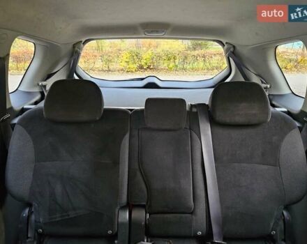 Серый Мицубиси Аутлендер ХЛ, объемом двигателя 2 л и пробегом 450 тыс. км за 4600 $, фото 12 на Automoto.ua