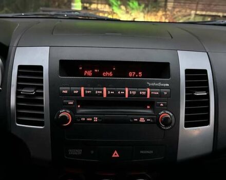 Серый Мицубиси Аутлендер ХЛ, объемом двигателя 3 л и пробегом 129 тыс. км за 10450 $, фото 44 на Automoto.ua