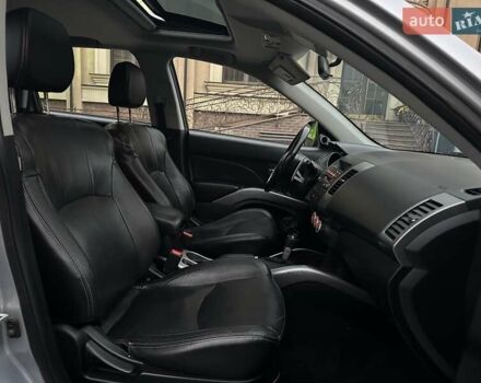 Серый Мицубиси Аутлендер ХЛ, объемом двигателя 3 л и пробегом 129 тыс. км за 10450 $, фото 24 на Automoto.ua