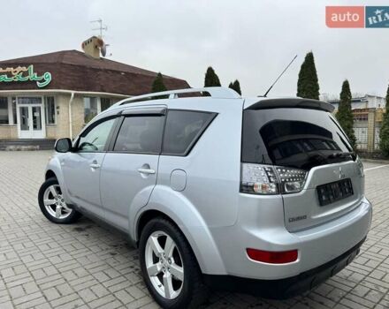 Серый Мицубиси Аутлендер ХЛ, объемом двигателя 3 л и пробегом 195 тыс. км за 10300 $, фото 28 на Automoto.ua