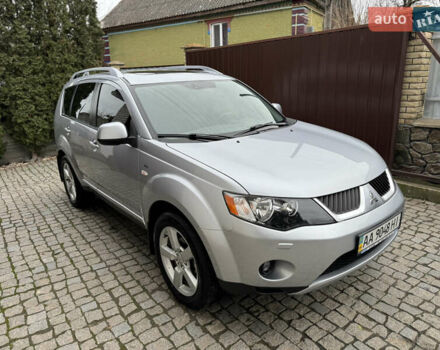 Серый Мицубиси Аутлендер ХЛ, объемом двигателя 3 л и пробегом 83 тыс. км за 13500 $, фото 6 на Automoto.ua