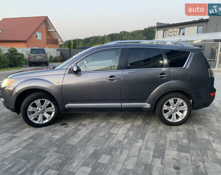 Сірий Міцубісі Аутлендер ХЛ, об'ємом двигуна 2 л та пробігом 360 тис. км за 7950 $, фото 11 на Automoto.ua