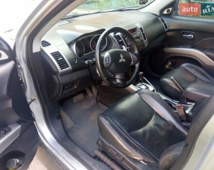 Серый Мицубиси Аутлендер ХЛ, объемом двигателя 2.4 л и пробегом 188 тыс. км за 9200 $, фото 18 на Automoto.ua