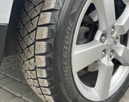 Серый Мицубиси Аутлендер ХЛ, объемом двигателя 2.36 л и пробегом 184 тыс. км за 8500 $, фото 7 на Automoto.ua