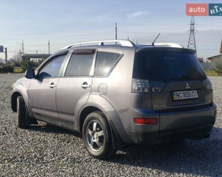 Сірий Міцубісі Аутлендер ХЛ, об'ємом двигуна 3 л та пробігом 182 тис. км за 6800 $, фото 5 на Automoto.ua
