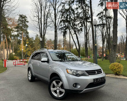 Сірий Міцубісі Аутлендер ХЛ, об'ємом двигуна 3 л та пробігом 195 тис. км за 10300 $, фото 32 на Automoto.ua
