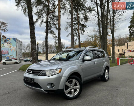 Сірий Міцубісі Аутлендер ХЛ, об'ємом двигуна 3 л та пробігом 195 тис. км за 10300 $, фото 37 на Automoto.ua