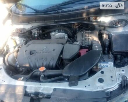 Серый Мицубиси Аутлендер ХЛ, объемом двигателя 2.36 л и пробегом 248 тыс. км за 7100 $, фото 8 на Automoto.ua