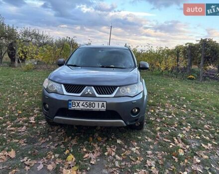 Серый Мицубиси Аутлендер ХЛ, объемом двигателя 2 л и пробегом 260 тыс. км за 8700 $, фото 10 на Automoto.ua