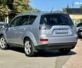 Серый Мицубиси Аутлендер ХЛ, объемом двигателя 3 л и пробегом 201 тыс. км за 8300 $, фото 2 на Automoto.ua