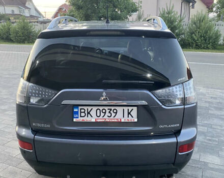 Сірий Міцубісі Аутлендер ХЛ, об'ємом двигуна 2 л та пробігом 360 тис. км за 7950 $, фото 1 на Automoto.ua