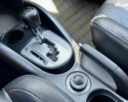 Серый Мицубиси Аутлендер ХЛ, объемом двигателя 3 л и пробегом 201 тыс. км за 8300 $, фото 13 на Automoto.ua