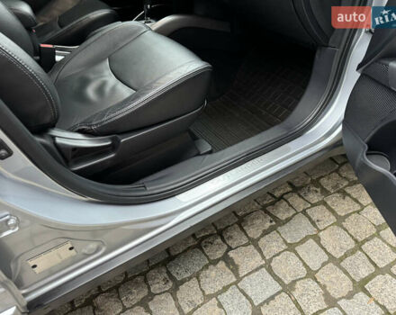 Серый Мицубиси Аутлендер ХЛ, объемом двигателя 3 л и пробегом 83 тыс. км за 13500 $, фото 75 на Automoto.ua