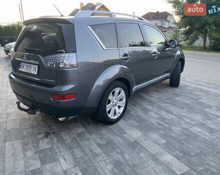 Сірий Міцубісі Аутлендер ХЛ, об'ємом двигуна 2 л та пробігом 360 тис. км за 7950 $, фото 9 на Automoto.ua
