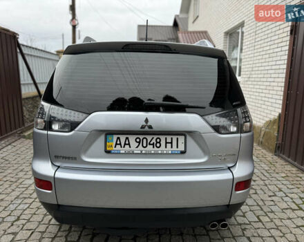 Серый Мицубиси Аутлендер ХЛ, объемом двигателя 3 л и пробегом 83 тыс. км за 13500 $, фото 14 на Automoto.ua