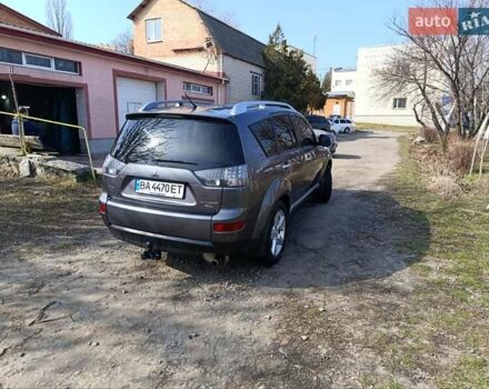 Сірий Міцубісі Аутлендер ХЛ, об'ємом двигуна 2.4 л та пробігом 199 тис. км за 10500 $, фото 5 на Automoto.ua