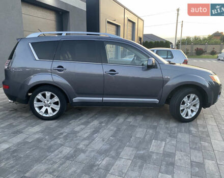 Сірий Міцубісі Аутлендер ХЛ, об'ємом двигуна 2 л та пробігом 360 тис. км за 7950 $, фото 12 на Automoto.ua