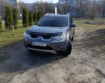 Сірий Міцубісі Аутлендер ХЛ, об'ємом двигуна 2.4 л та пробігом 199 тис. км за 10500 $, фото 11 на Automoto.ua