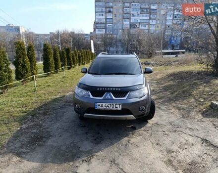 Сірий Міцубісі Аутлендер ХЛ, об'ємом двигуна 2.4 л та пробігом 199 тис. км за 10500 $, фото 1 на Automoto.ua