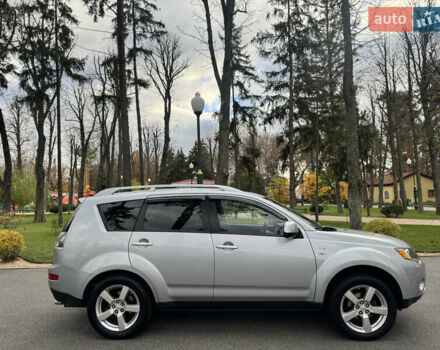 Сірий Міцубісі Аутлендер ХЛ, об'ємом двигуна 3 л та пробігом 195 тис. км за 10300 $, фото 7 на Automoto.ua