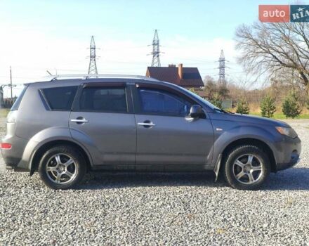 Сірий Міцубісі Аутлендер ХЛ, об'ємом двигуна 3 л та пробігом 182 тис. км за 6800 $, фото 2 на Automoto.ua