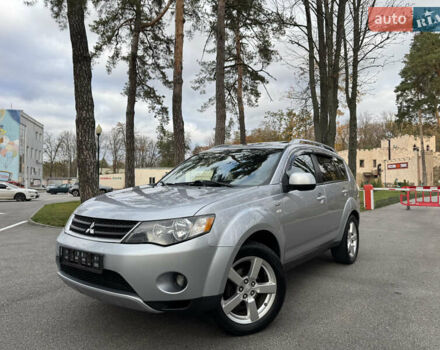 Сірий Міцубісі Аутлендер ХЛ, об'ємом двигуна 3 л та пробігом 195 тис. км за 10300 $, фото 35 на Automoto.ua