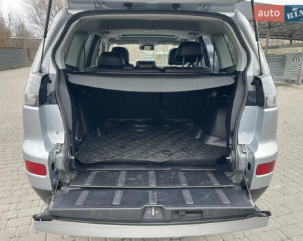 Серый Мицубиси Аутлендер ХЛ, объемом двигателя 2.36 л и пробегом 184 тыс. км за 8500 $, фото 22 на Automoto.ua