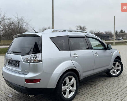 Серый Мицубиси Аутлендер ХЛ, объемом двигателя 3 л и пробегом 195 тыс. км за 10300 $, фото 31 на Automoto.ua