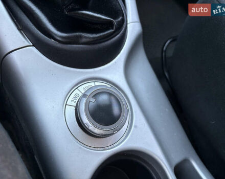 Міцубісі Аутлендер ХЛ 2008 у Києві на Automoto.ua Сірий Міцубісі Аутлендер ХЛ, об'ємом двигуна 2.36 л та пробігом 215 тис. км за 9000 $, фото 11 на Automoto.ua